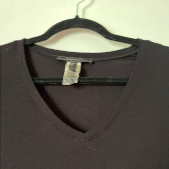 BCBG black short sleeved, V-neck, ribbed top, great condition, stretchy, XS - Picture 4 of 5